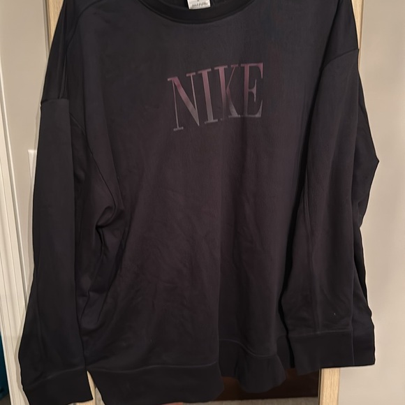 NWT Nikes Dri Fit Pullover Sweatshirt - Picture 2 of 5